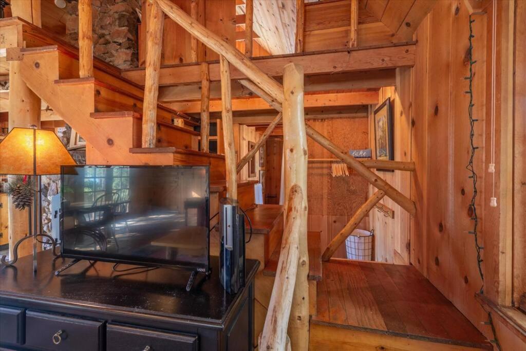 Coziest Cabin In Tahoe W Stone Fireplace Comfy Beds Close To Slopes & Lake Carnelian Bay Dış mekan fotoğraf