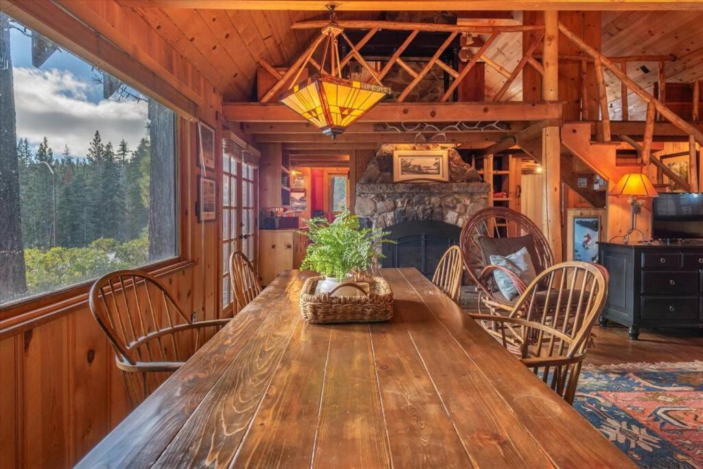 Coziest Cabin In Tahoe W Stone Fireplace Comfy Beds Close To Slopes & Lake Carnelian Bay Dış mekan fotoğraf